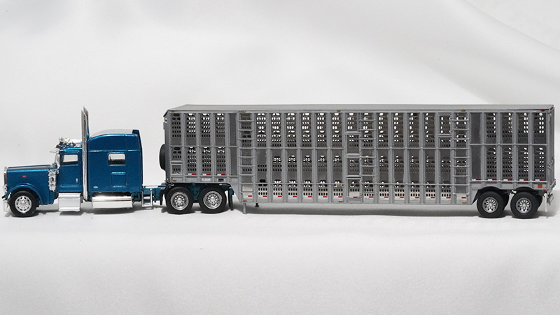 thumbnail image 2 of Trucks N Stuff Peterbilt 579 Tractor W/ Pneumatic Semi Trailer – HO Scale (1:87) – Venezia 2 of 2