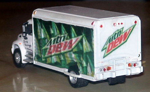 N Scale Mountain Due Beverage Truck 