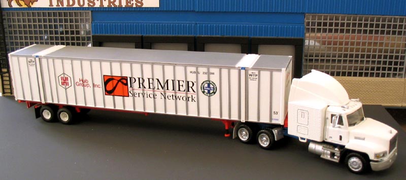 HO 1:87 TNS # 146-53' Container & Chassis Trailer Swift Intermodal
